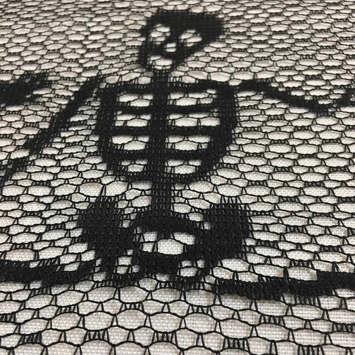 HALLOWEEN TABLE RUNNER LACE SKULL TABLE RUNNER
