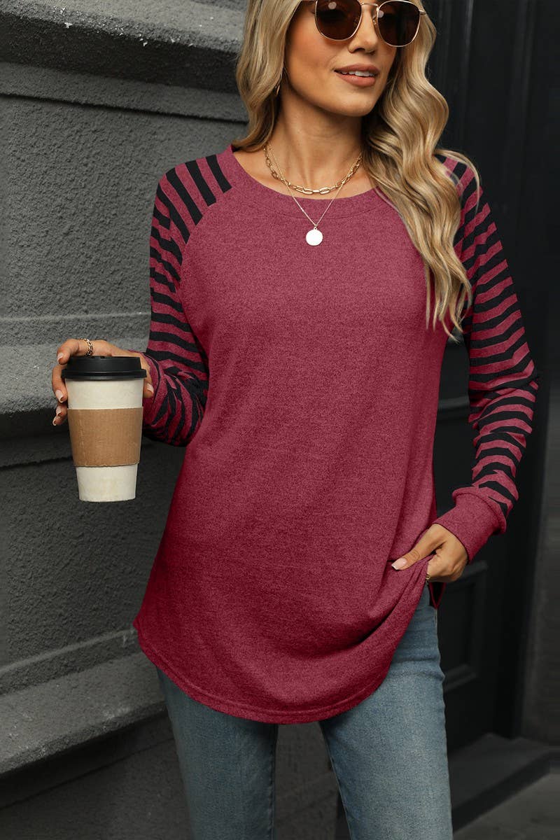 CWTBLL3698_CONTRAST STRIPE CREW NECK SWALLOWTAIL TOP