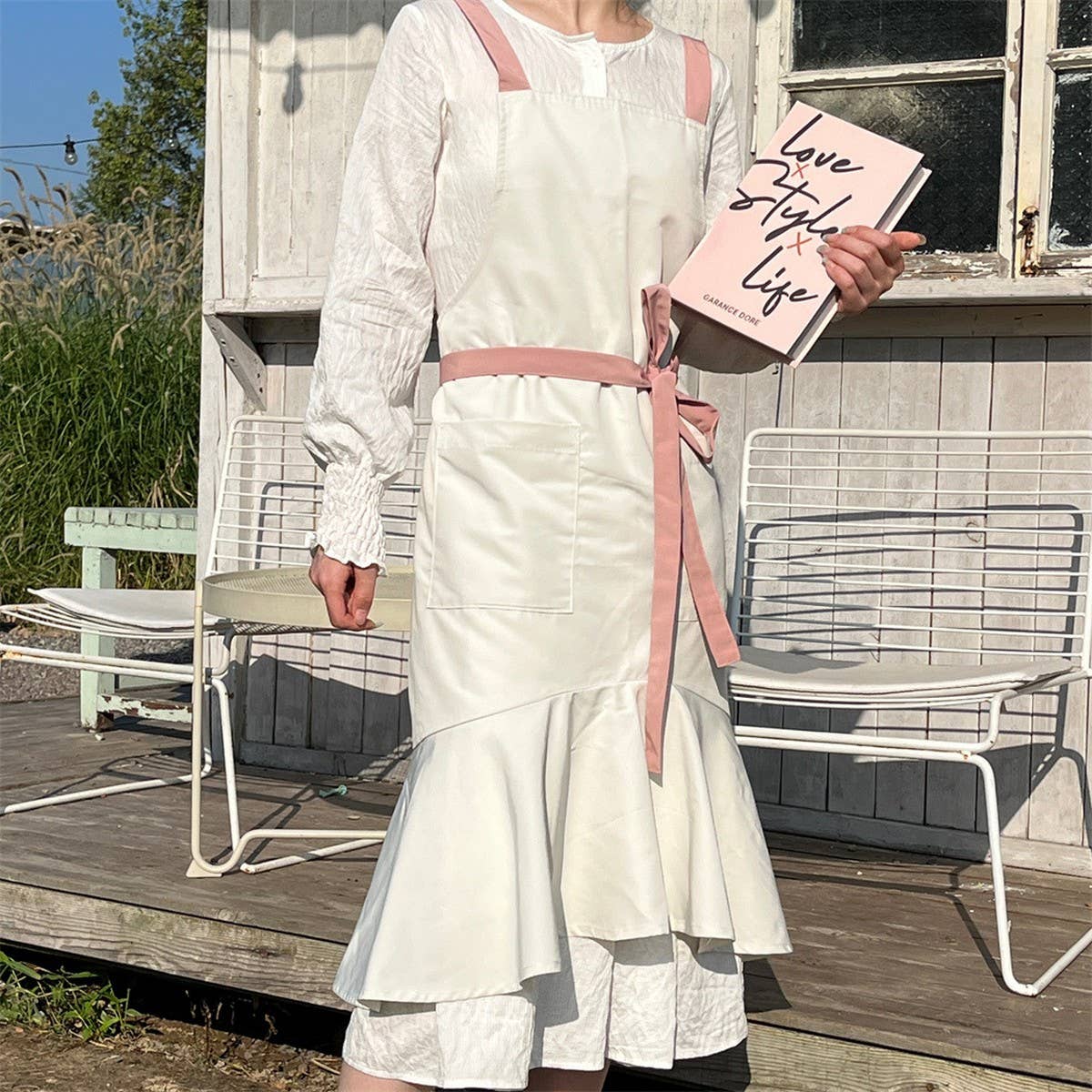 WATERPROOF AND ANTI-FOULING FISHTAIL APRON