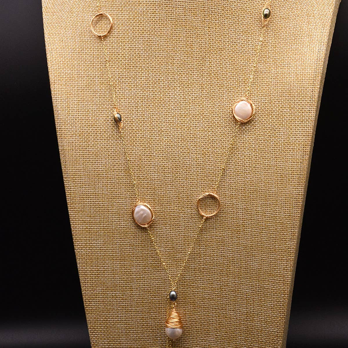 DESIGN NATURAL LONG PEARL SWEATER NECKLACE