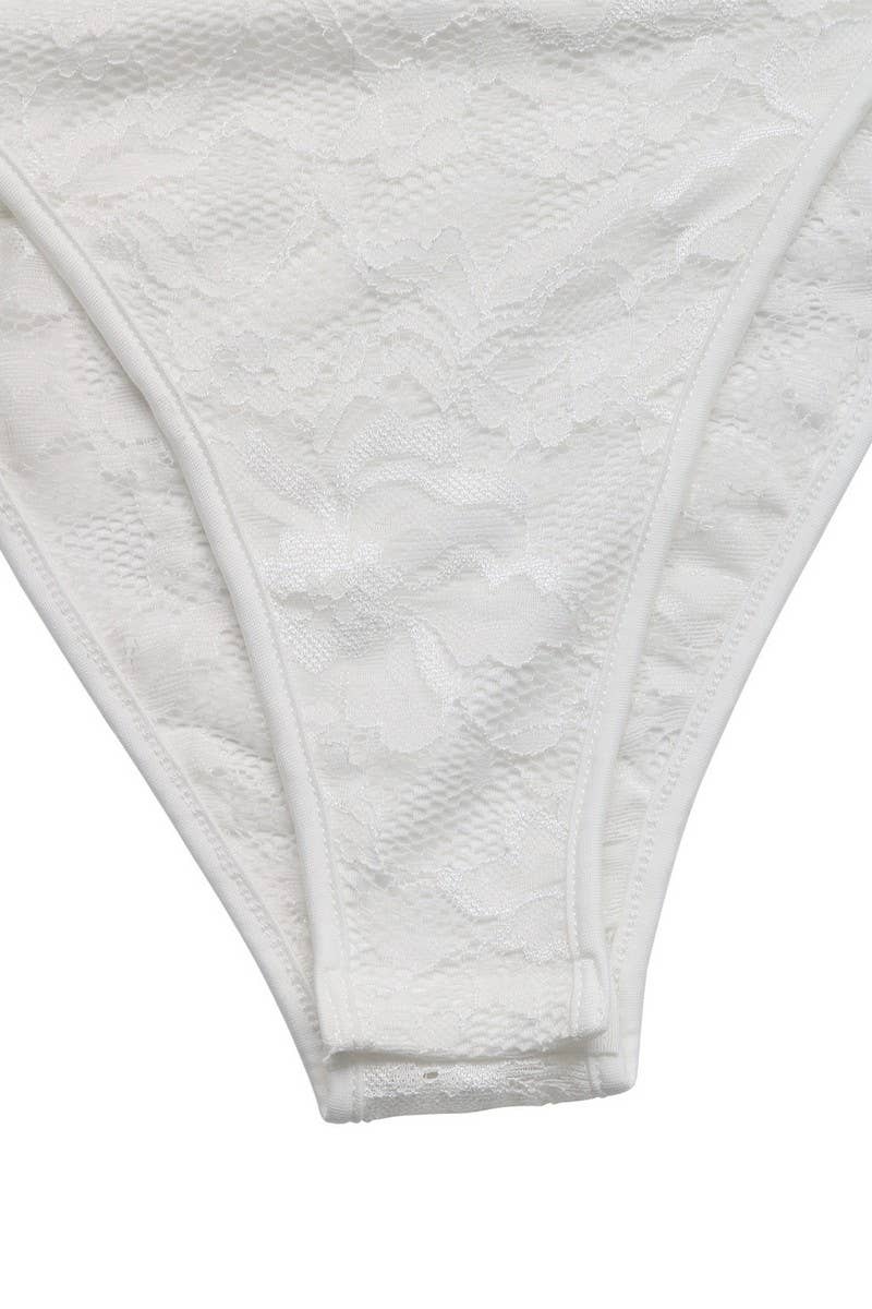 CWSBS0215_LACE TRIM SLEEVELESS SPAGHETTI STRAP BODYSUIT