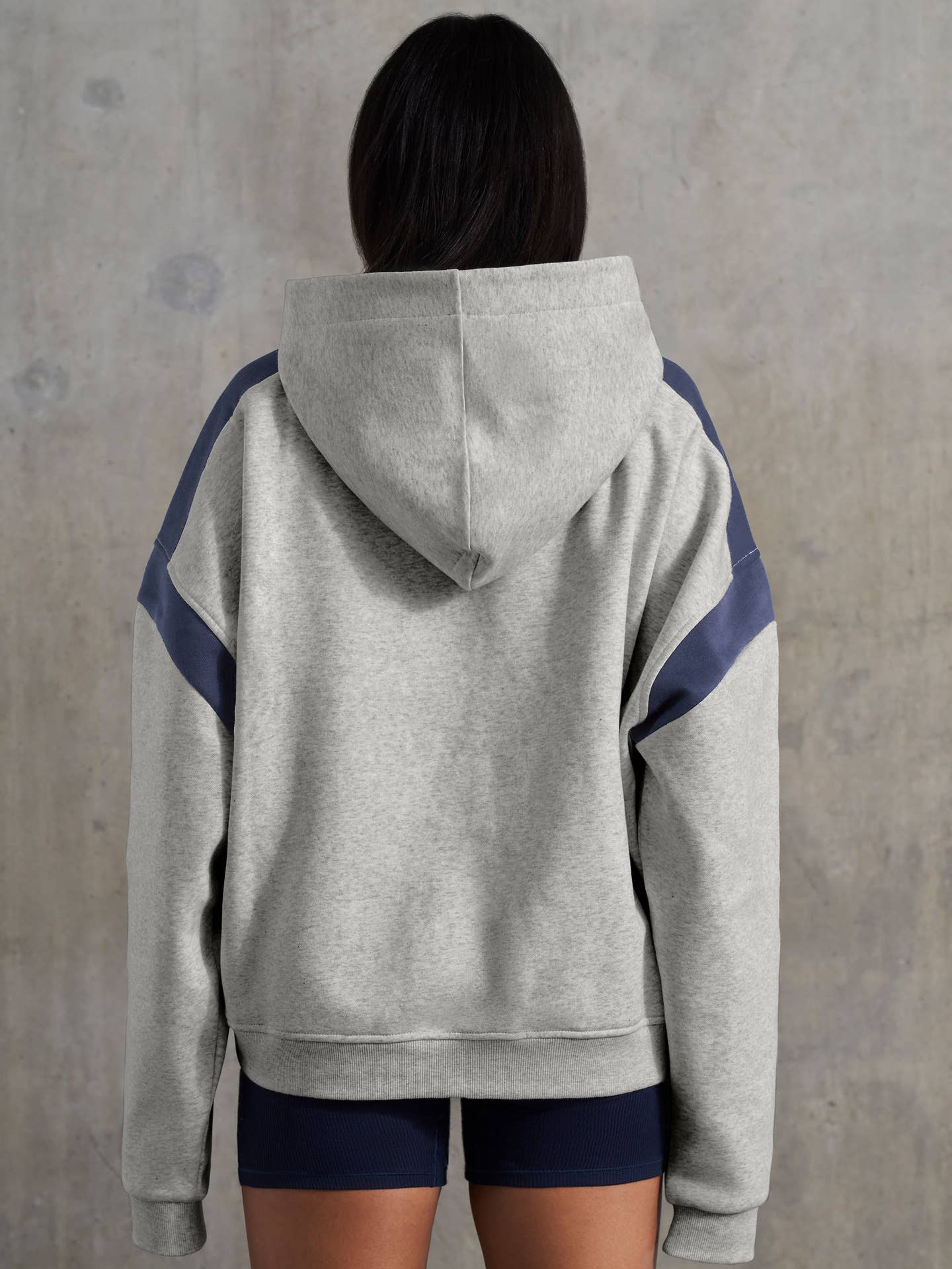 CONTRASTING OFF-SHOULDER BASEBALL HOODIE