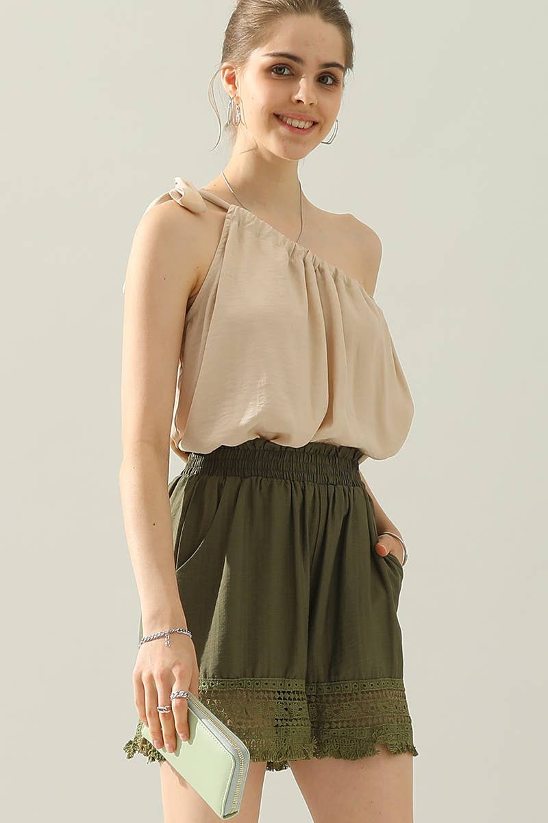 CWBSP0088-B_WIDE LACE SHORT PANTS