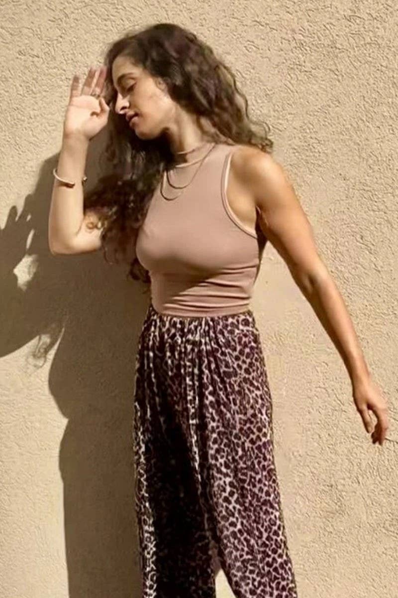 CWTTK0813_HALF TURTLENECK SLIM FIT SHORT SLEEVELESS VEST