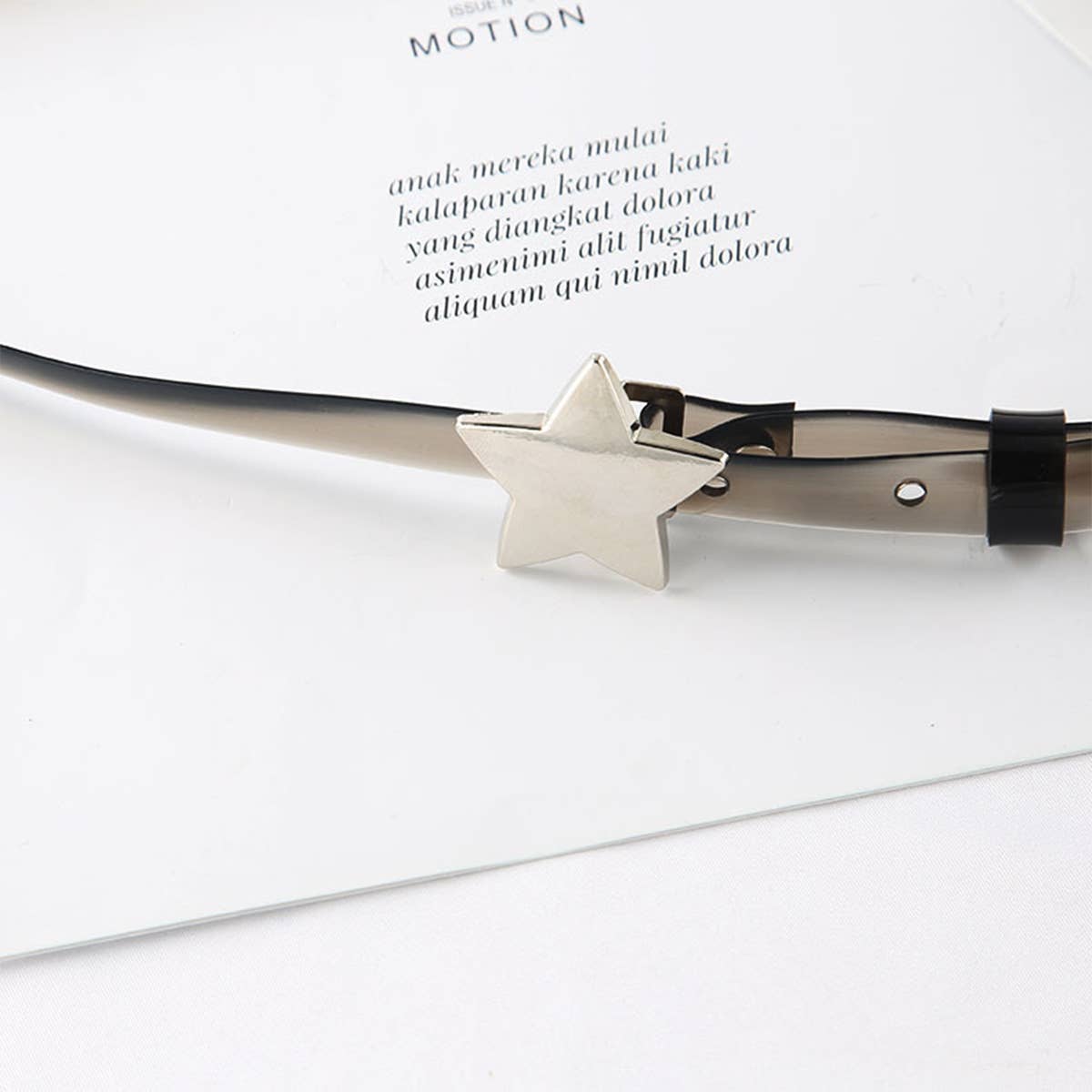 CWABE0962_STAR SNAP BUTTON TRANSPARENT VERSATILE BELT