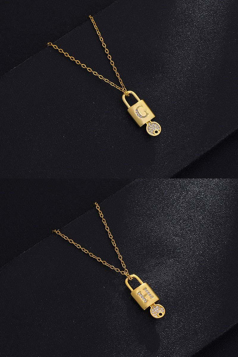 ALPHABET INITIAL PANDANT NECKLACE_CWAJE270