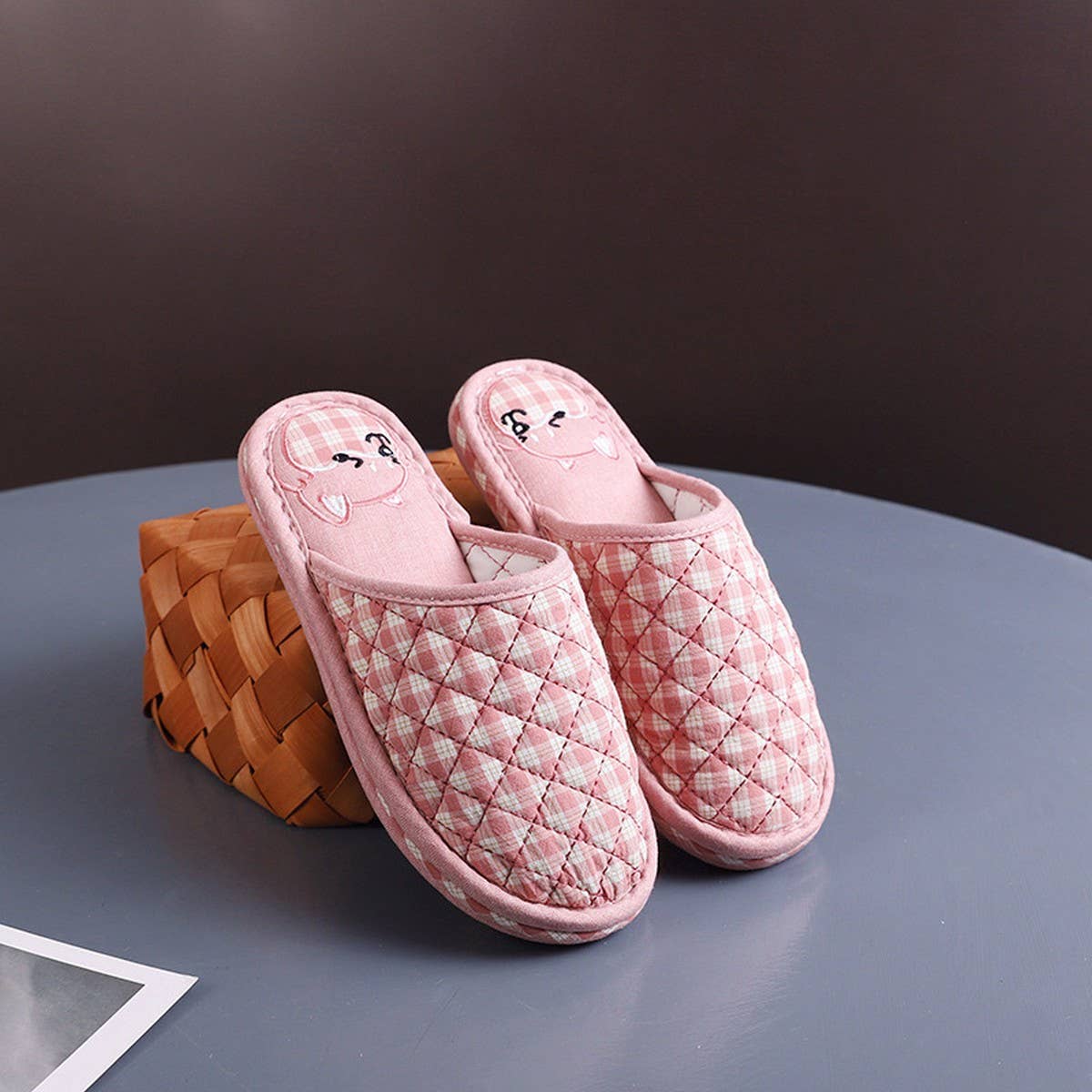 Plaid Cartoon Closed-Toe Home Slippers_CWSHF0207