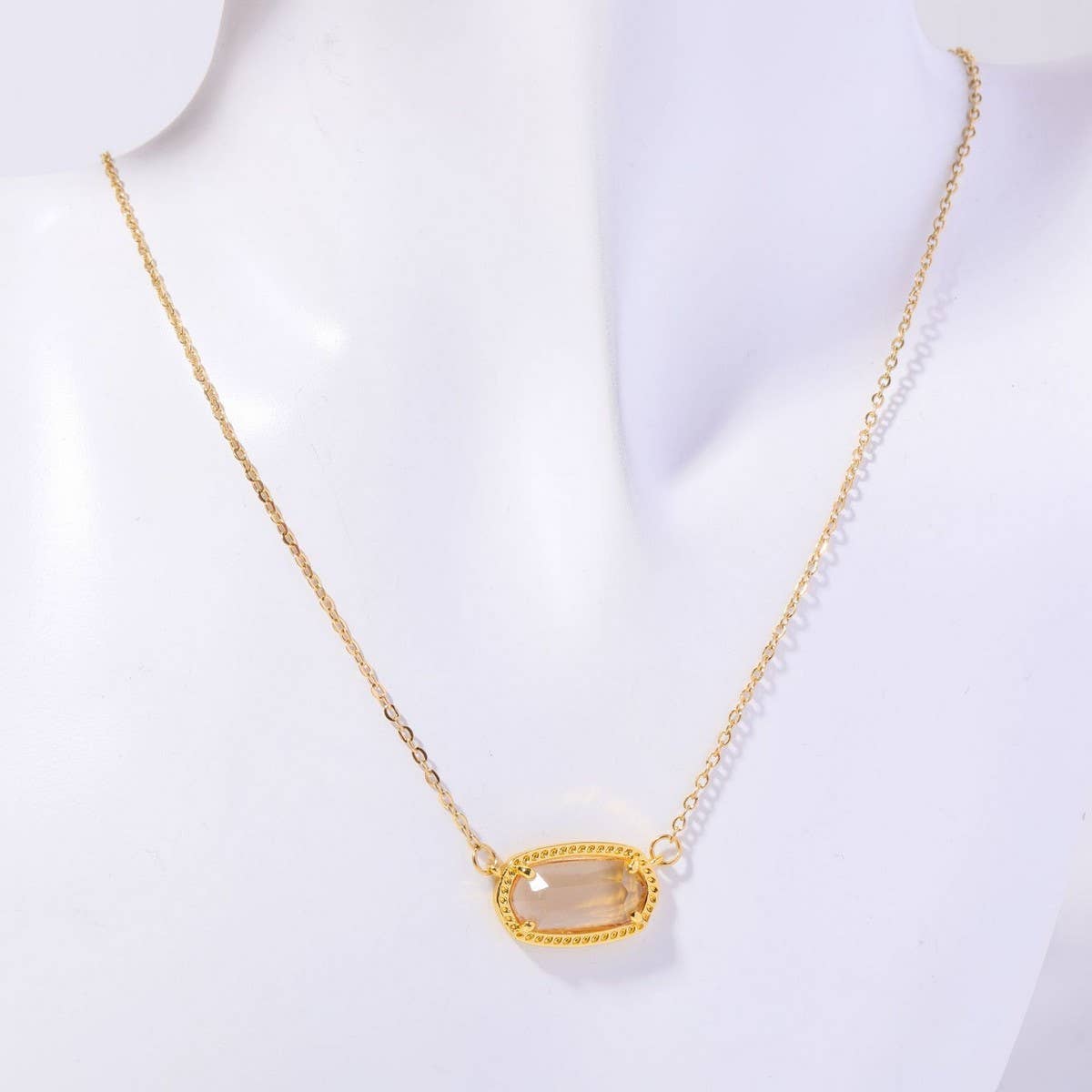 CREATIVE DECEMBER CRYSTAL PENDANT NECKLACE
