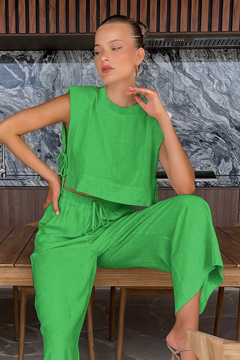 CWSTB2046_SLEEVELESS PADDED SHOULDER TOP AND PANTS SET