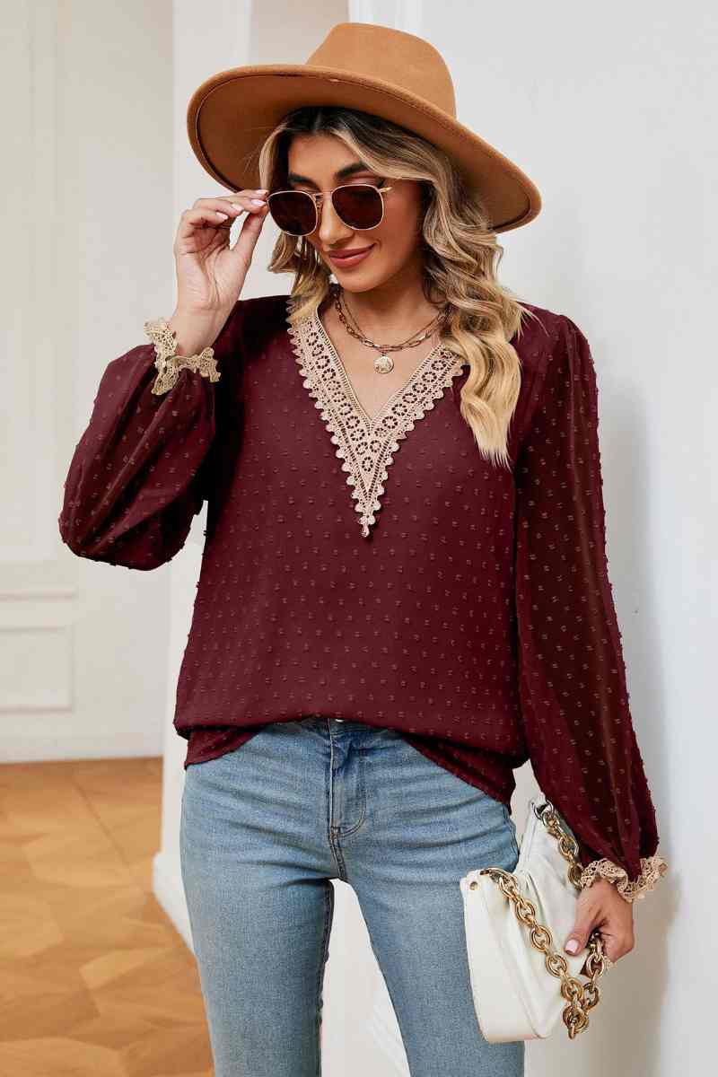 CWTBLL2831_FALL V-NECK LACE PATCHWORK LONG-SLEEVED TOP