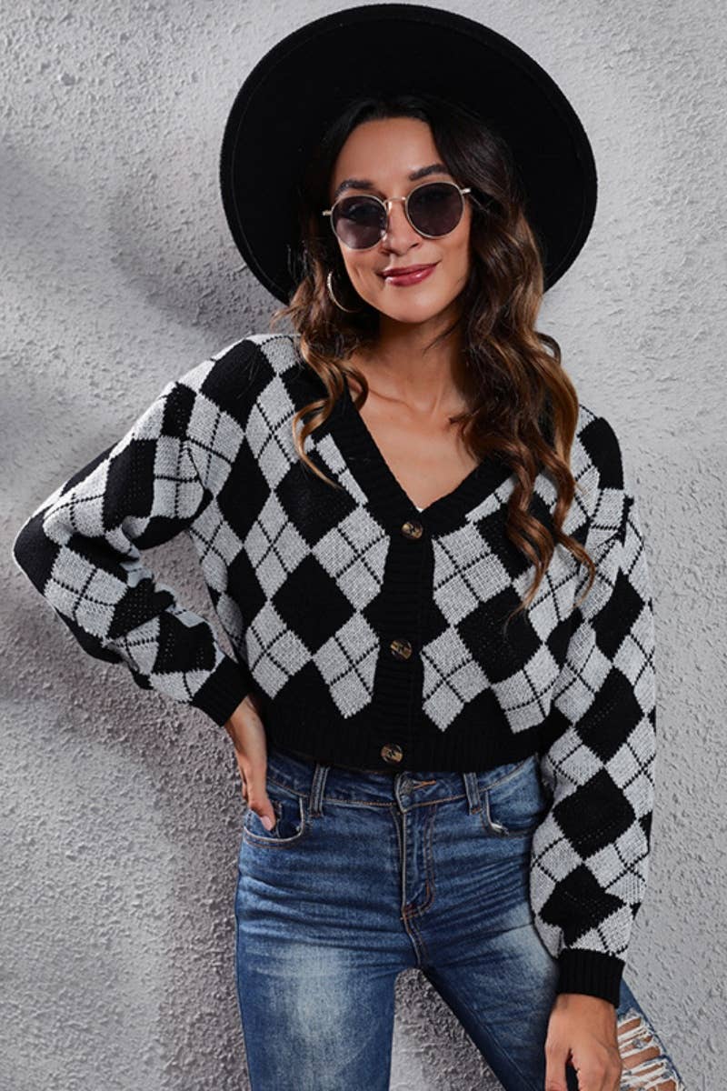 CWOCAL2048_DIAMOND CHECK LONG-SLEEVED CARDIGAN SWEATER