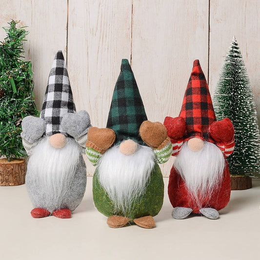 CHRISTMAS PLAID FACELESS DOLL WINDOW DISPLAY