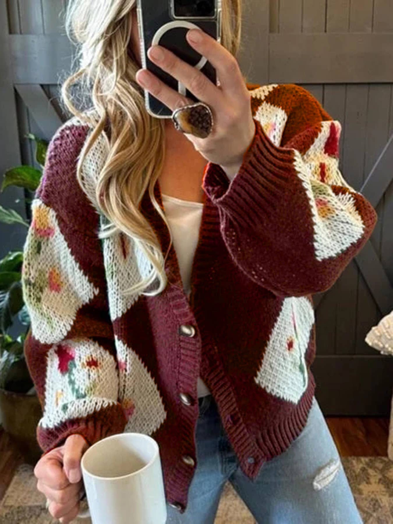 Color-blocking flower jacquard cardigan