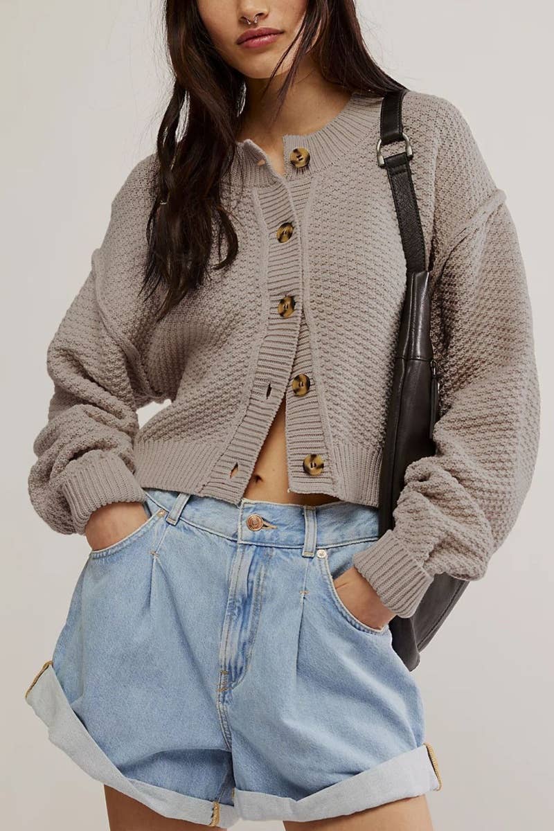 CWOCAL1828_CREW-NECK LONG SLEEVED CROP SWEATER CARDIGAN