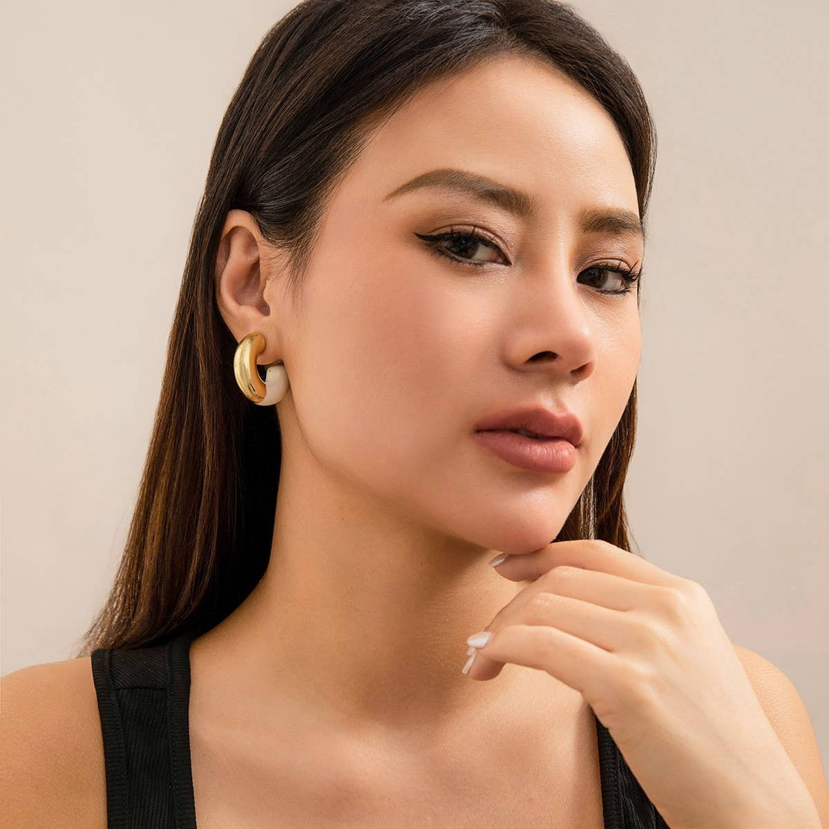MINIMALIST AND PERSONALIZED MAILLARD RETRO EARRING