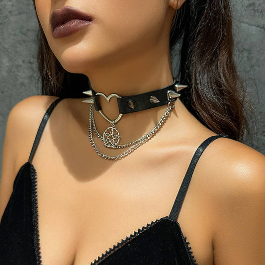 SIMPLE AND FASHIONABLE MULTI-LAYERED NECKLACE