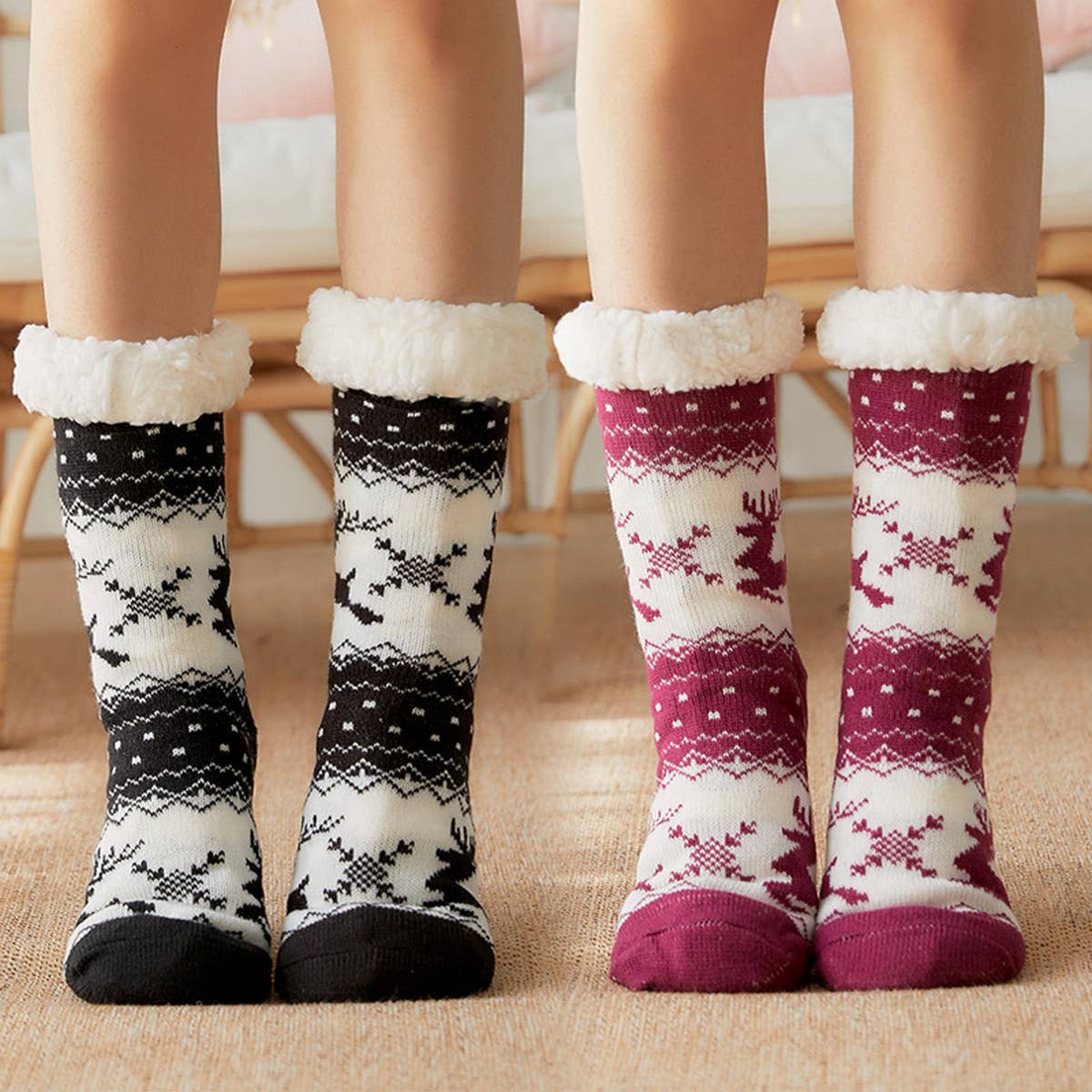 CHRISTMAS DEER PLUSH INDOOR SLIPPERS