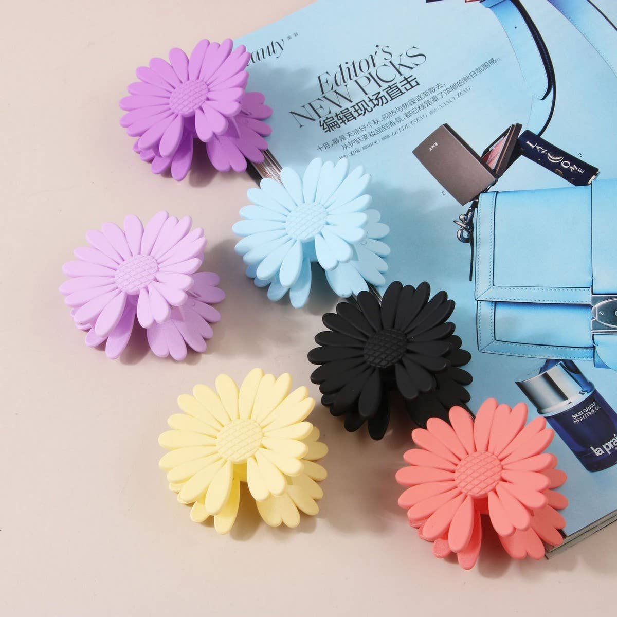 Matte Daisy Hair Claw, Floral Back Bun Shark Clip