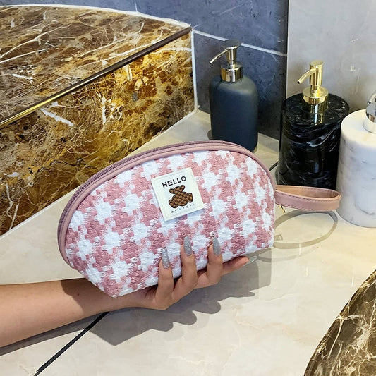 HOUNDSTOOTH HALF CIRCLE CLUTCH COSMETIC BAG_CWAB4450