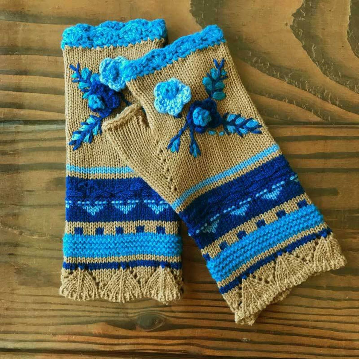 AUTUMN AND WINTER FLOWER EMBROIDERED GLOVES_CWMM1665