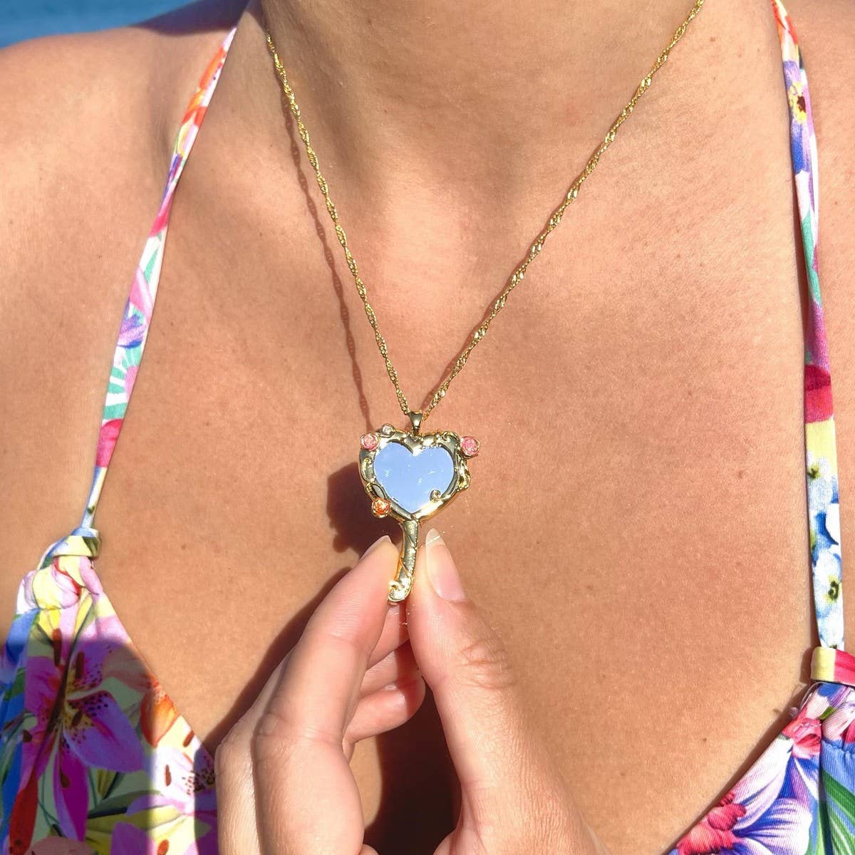 BARBIE DOPAMINE MIRROR NECKLACE_CWAJE1589