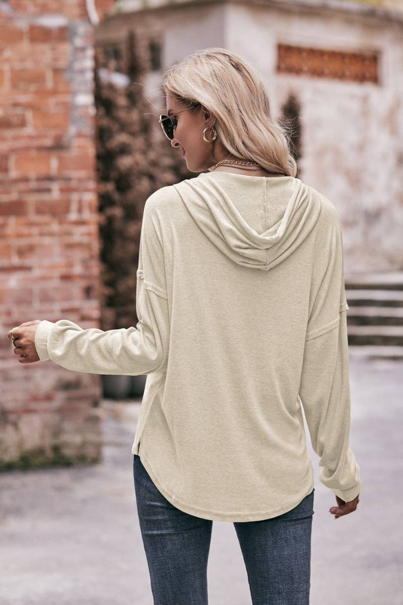 CWTBLL2714_V-NECK BUTTON-UP LONG-SLEEVED HOODED TOP