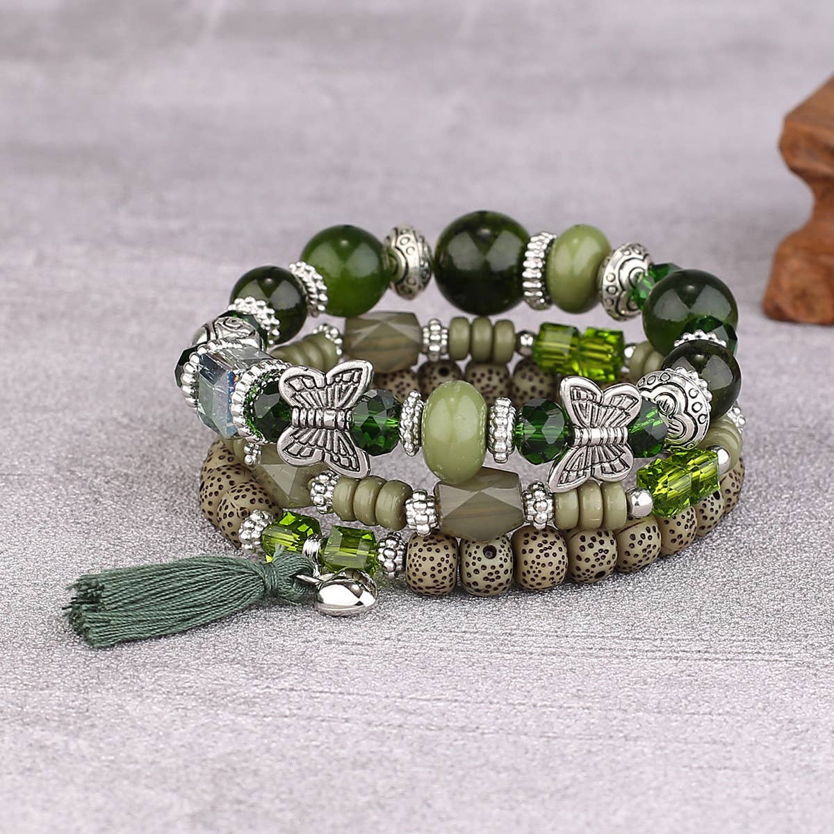 BUTTERFLY TASSEL PENDANT MULTI-LAYER BRACELET_CWAHA2476