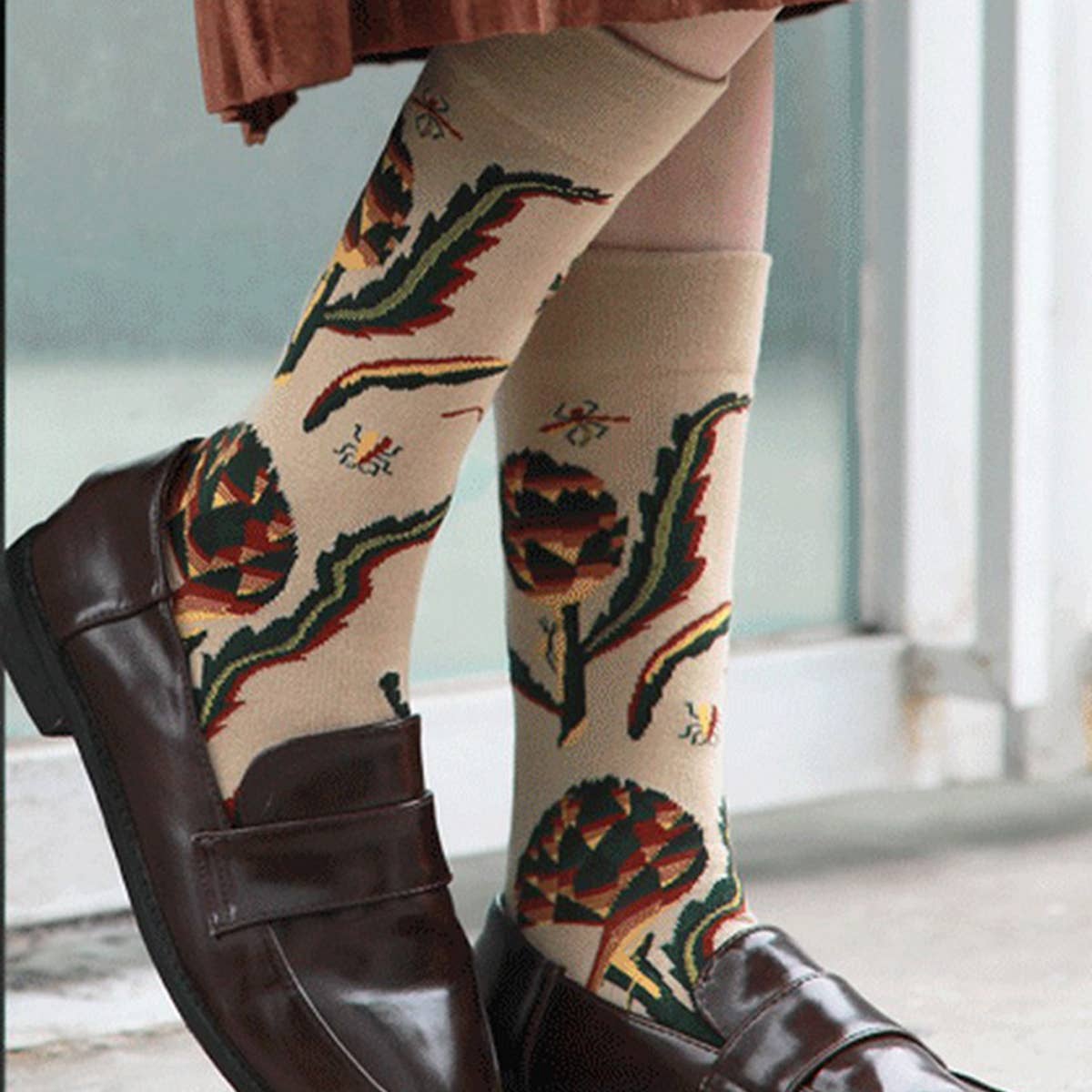 CARTOON GRAFFITI  MID TUBE TIDE SOCKS_CWMS0160