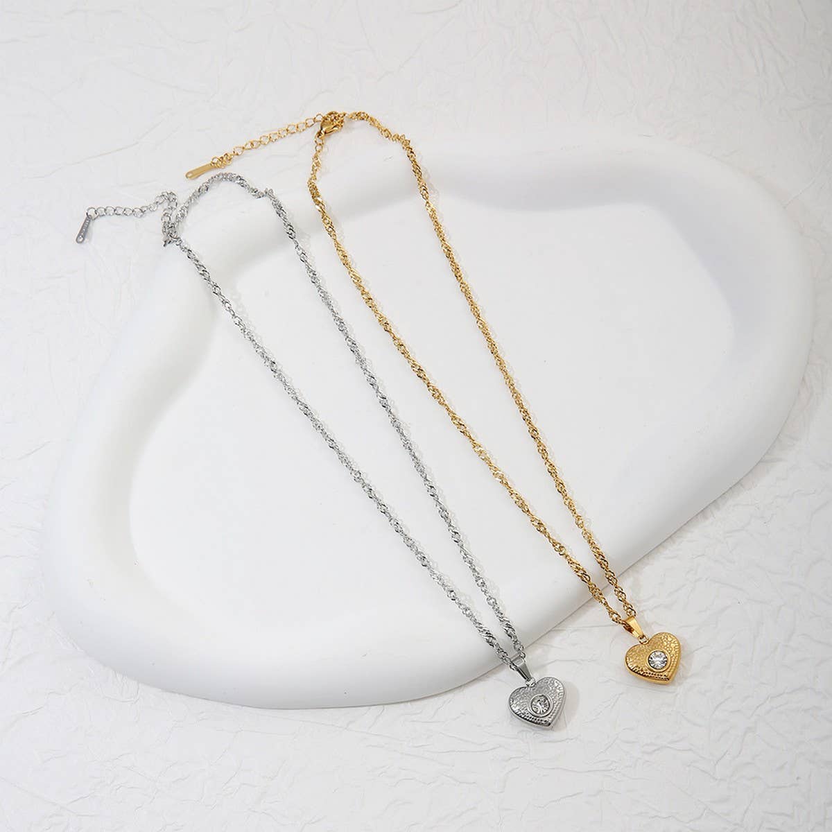 18K Stainless Steel Textured Heart Necklace_CWMM8889