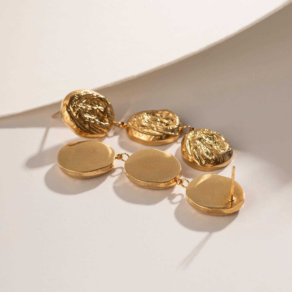 GEOMETRIC STAINLESS STEEL WRINKLE STUD EARRINGS