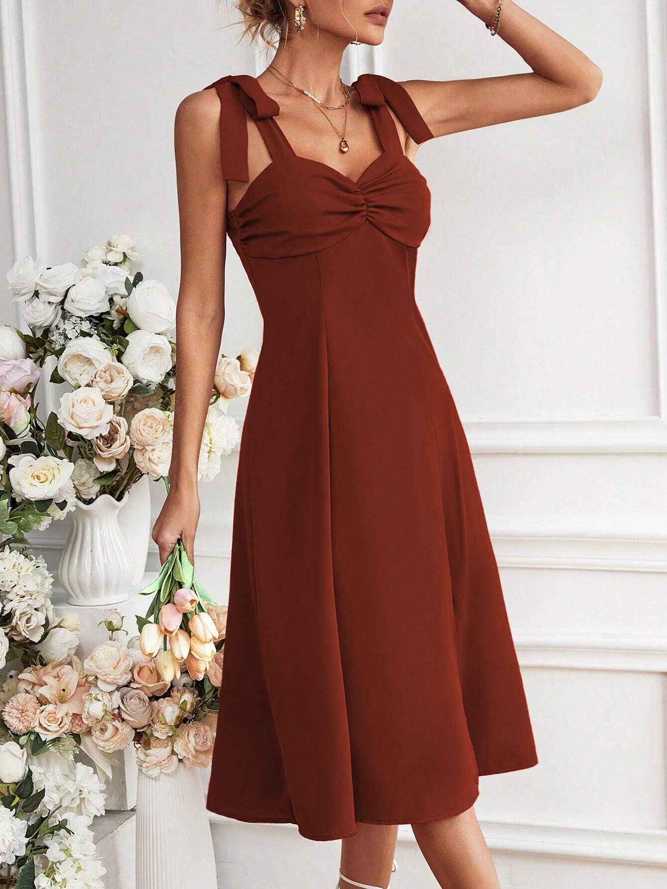 Chest pleats,cinched waist mid-length dress
