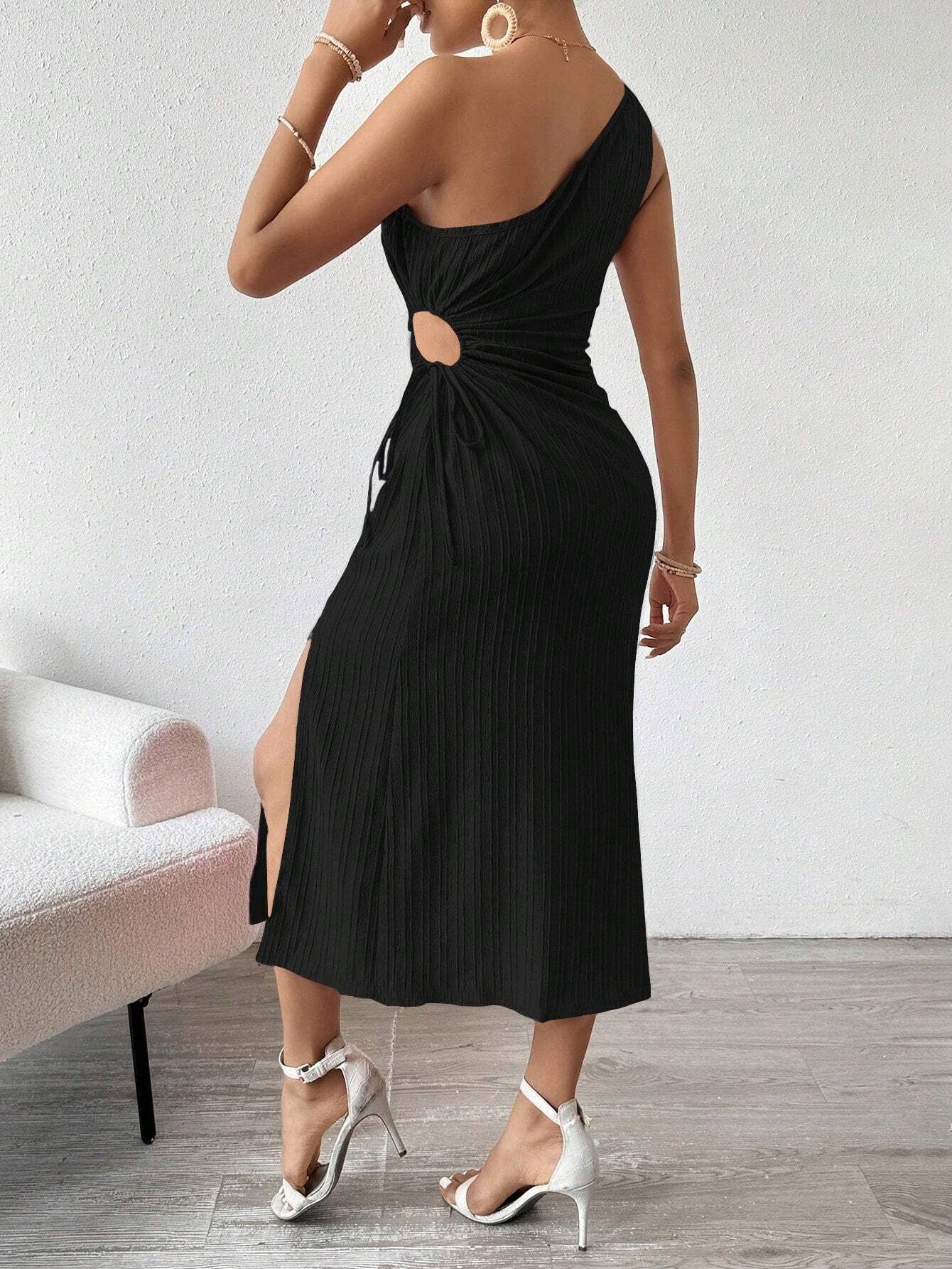 Elegant slit dress solid color with sloping neck