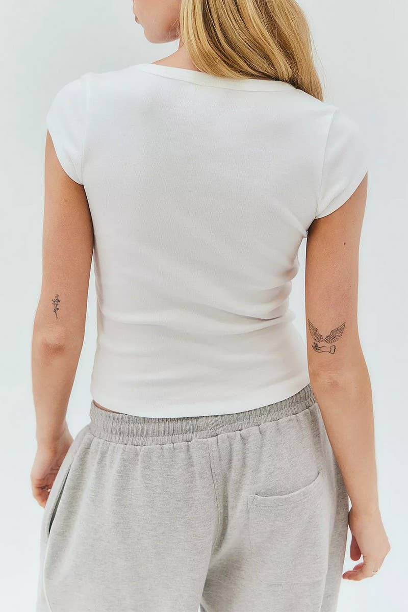 CWTTS1561_EMBROIDERED V-NECK FITTED SOLID COLOR TEE