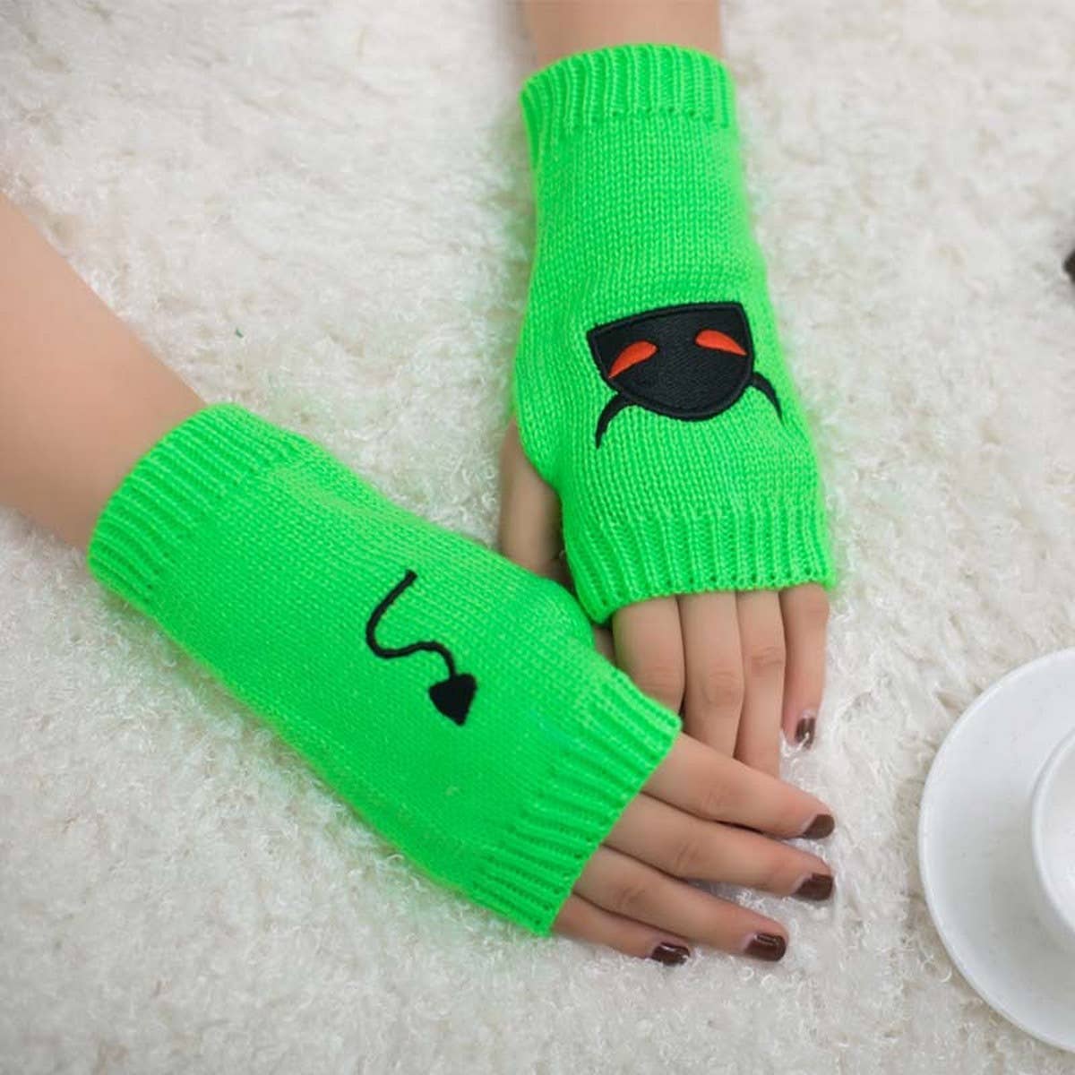 CWAG00532_HALLOWEEN EMBROIDERED FINGERLESS GLOVES