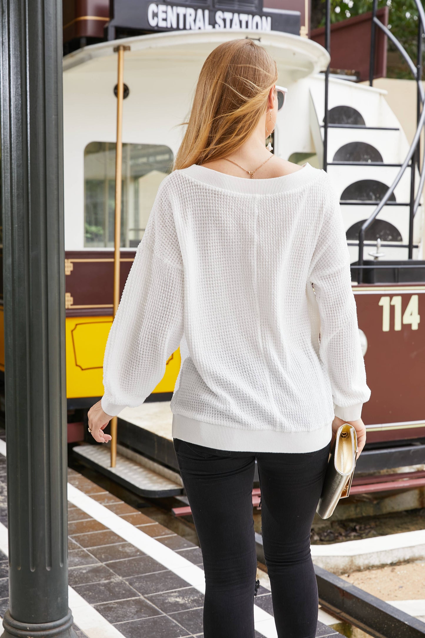 CWTSTL712_Long Sleeve V-Neck Knit Top