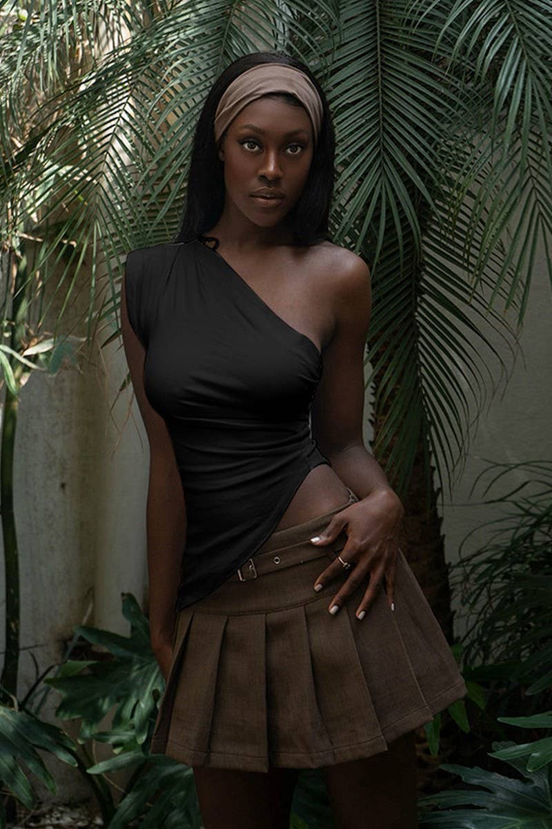 CWTBLSL0747_ASYMMETRICAL SHOULDER SLIM FIT CROP TANK