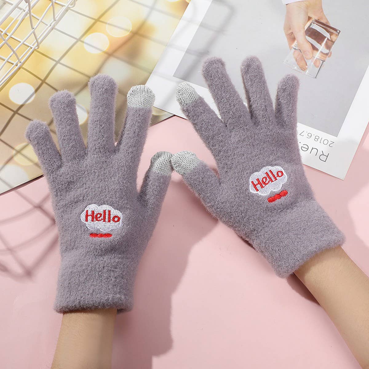 CARTOON MINK FUR SMILING FACE WITH VELVET GLOVES_CWAG0145
