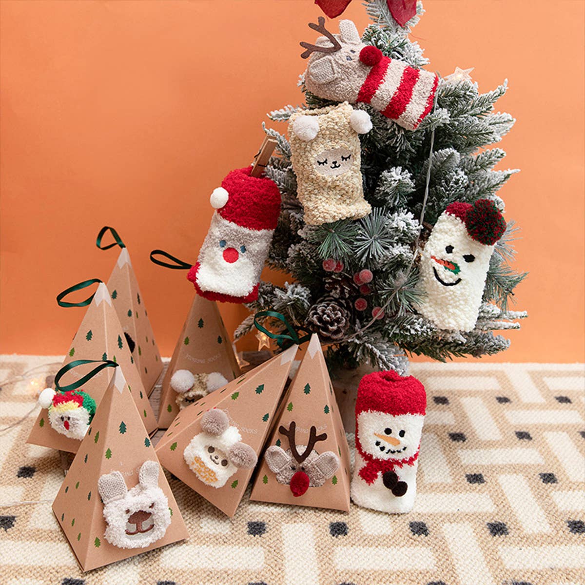 THICK CHRISTMAS SOCKS WITH GIFT BOX