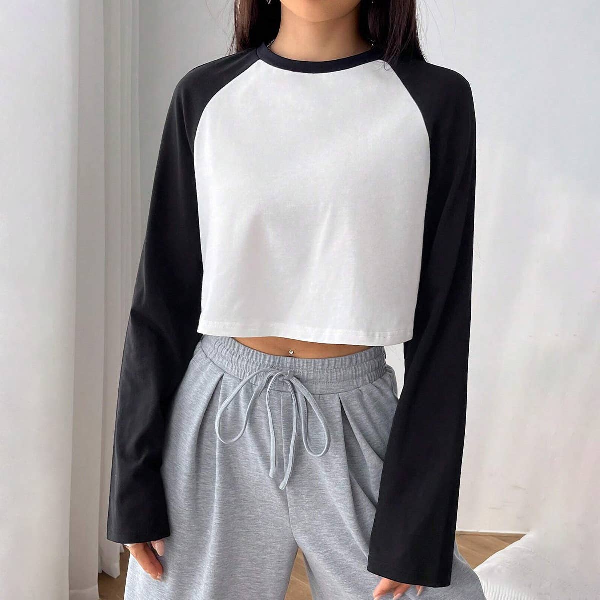 CASUAL SPLICING COLOR CONTRAST ULTRA SHORT SHIRT