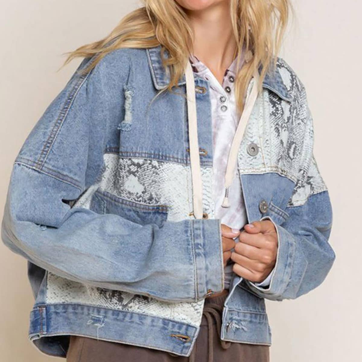 Fashion Leopard Print Ripped Jean Jacket_CWOCO1193