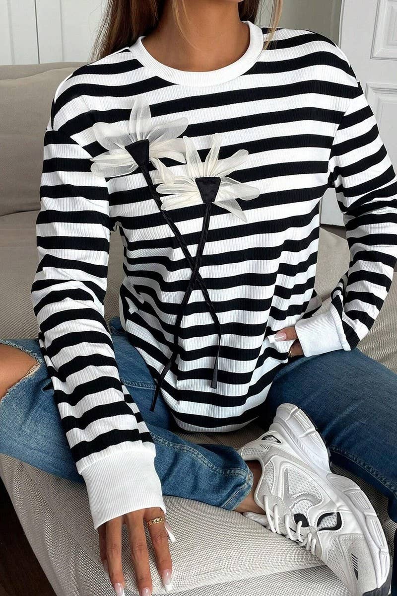 CWTTL2037_LONG SLEEVE CREW NECK STRIPED FLORAL SWEATSHIRT