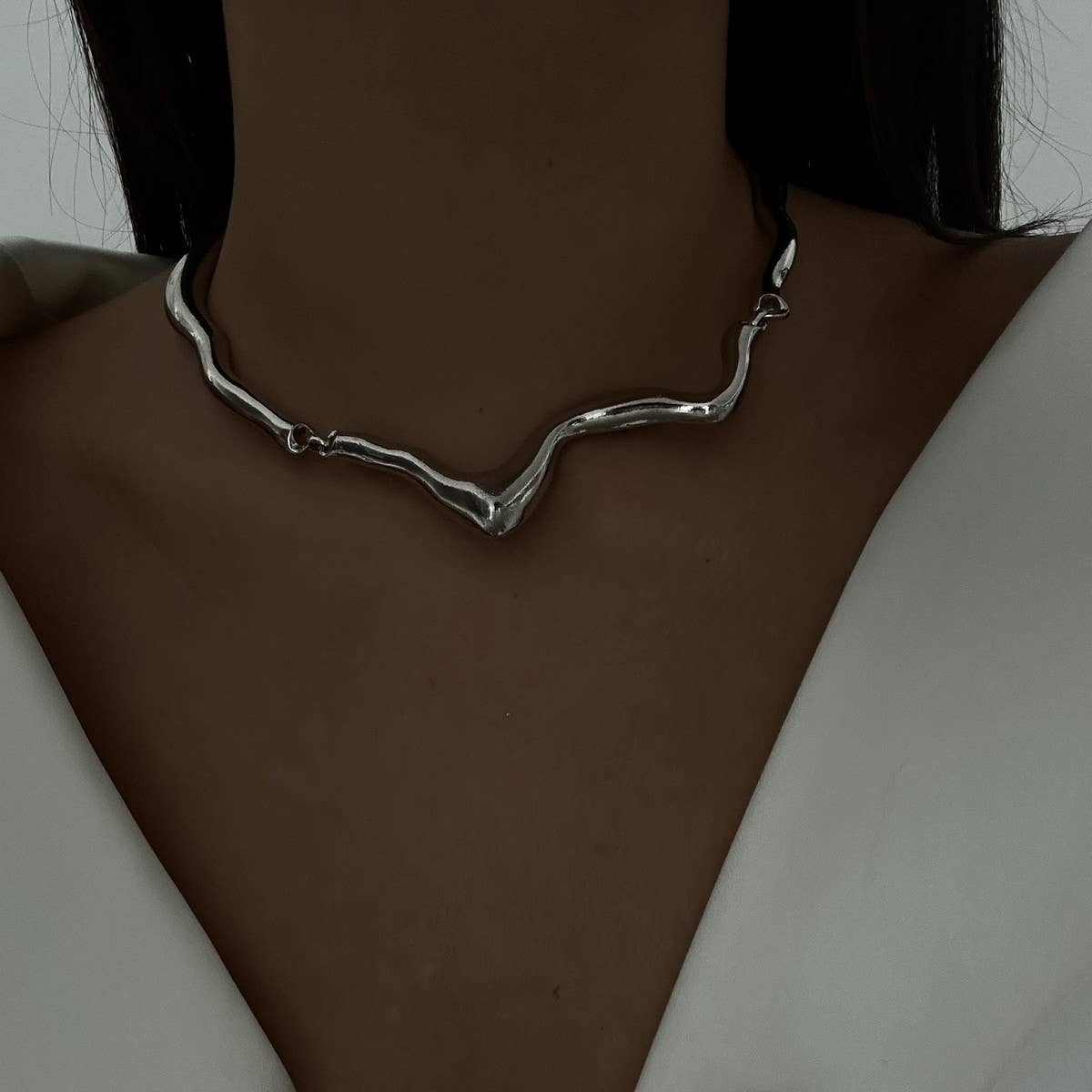 NEW COLD STYLE GEOMETRIC TWISTED DESIGN NECKLACE