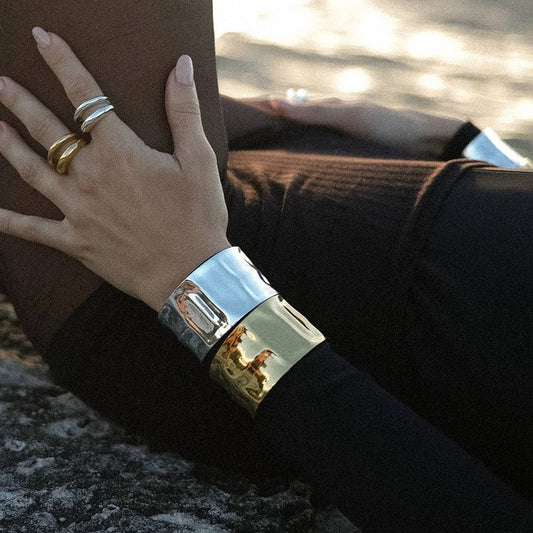 Bold Hammered Wide Cuff in Stainless Steel_CWAJE4629