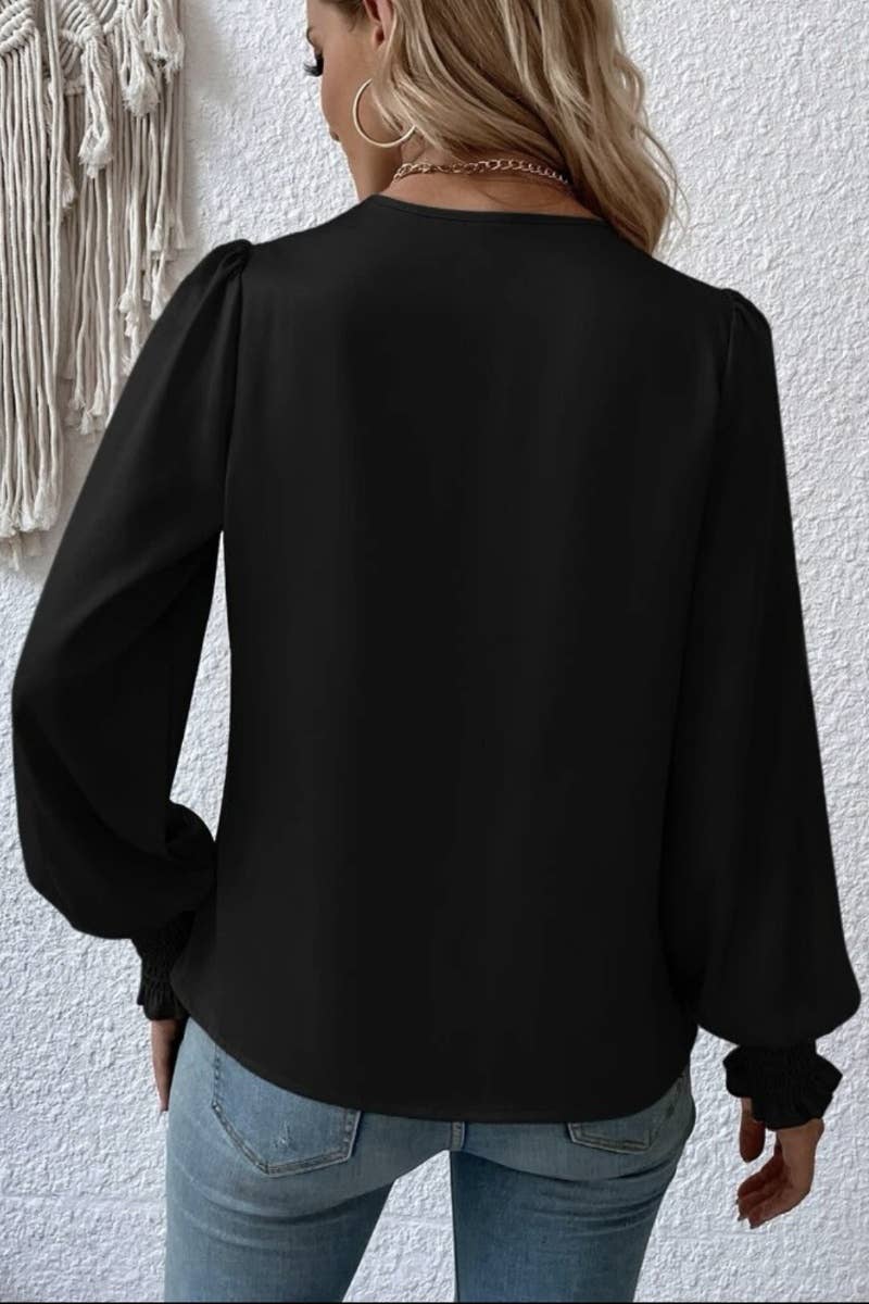 CWTBLL2517_V-NECK LONG-SLEEVED TOP WITH LANTERN SLEEVES