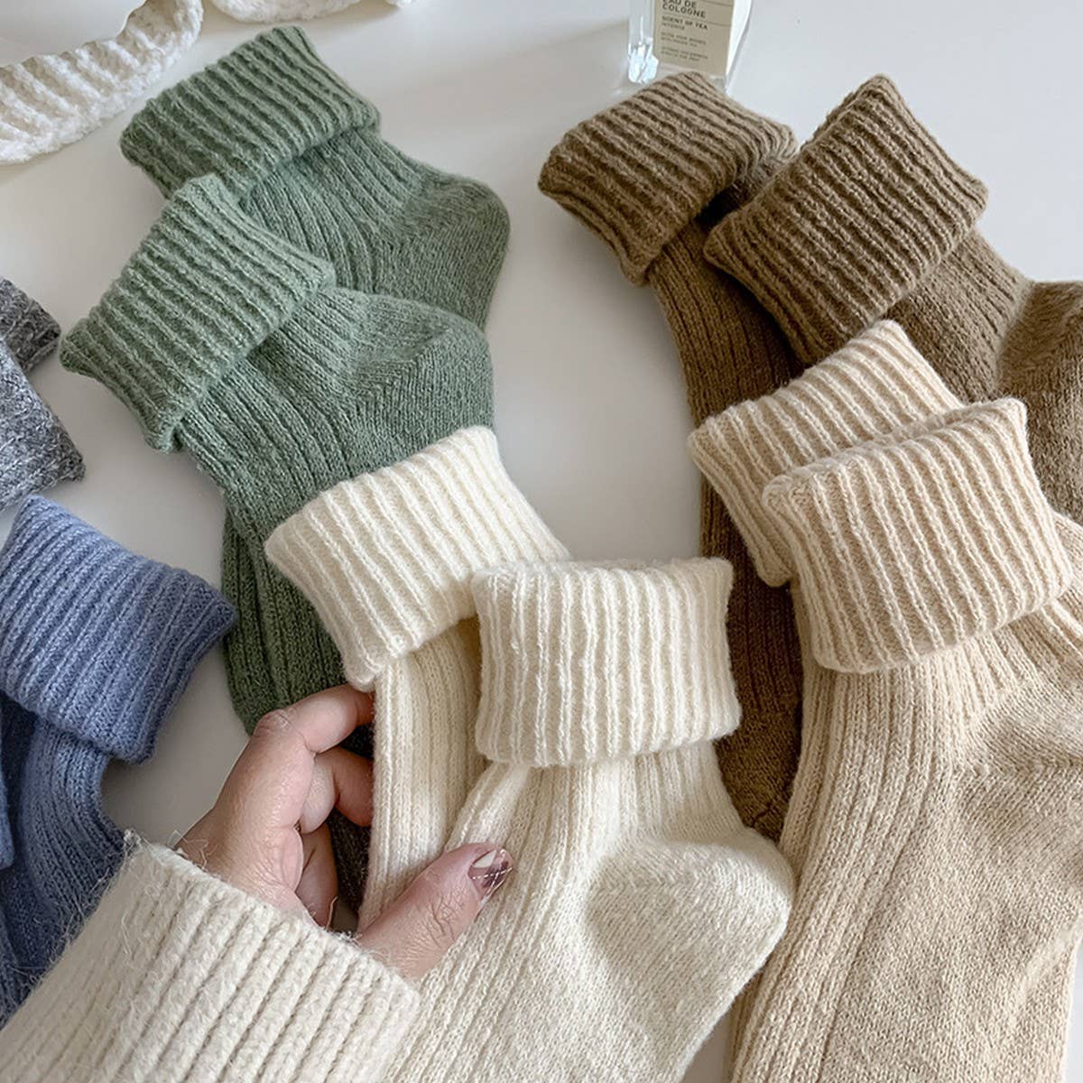 WARM AND CUTE POLKA DOT HOME SLEEPING SOCKS
