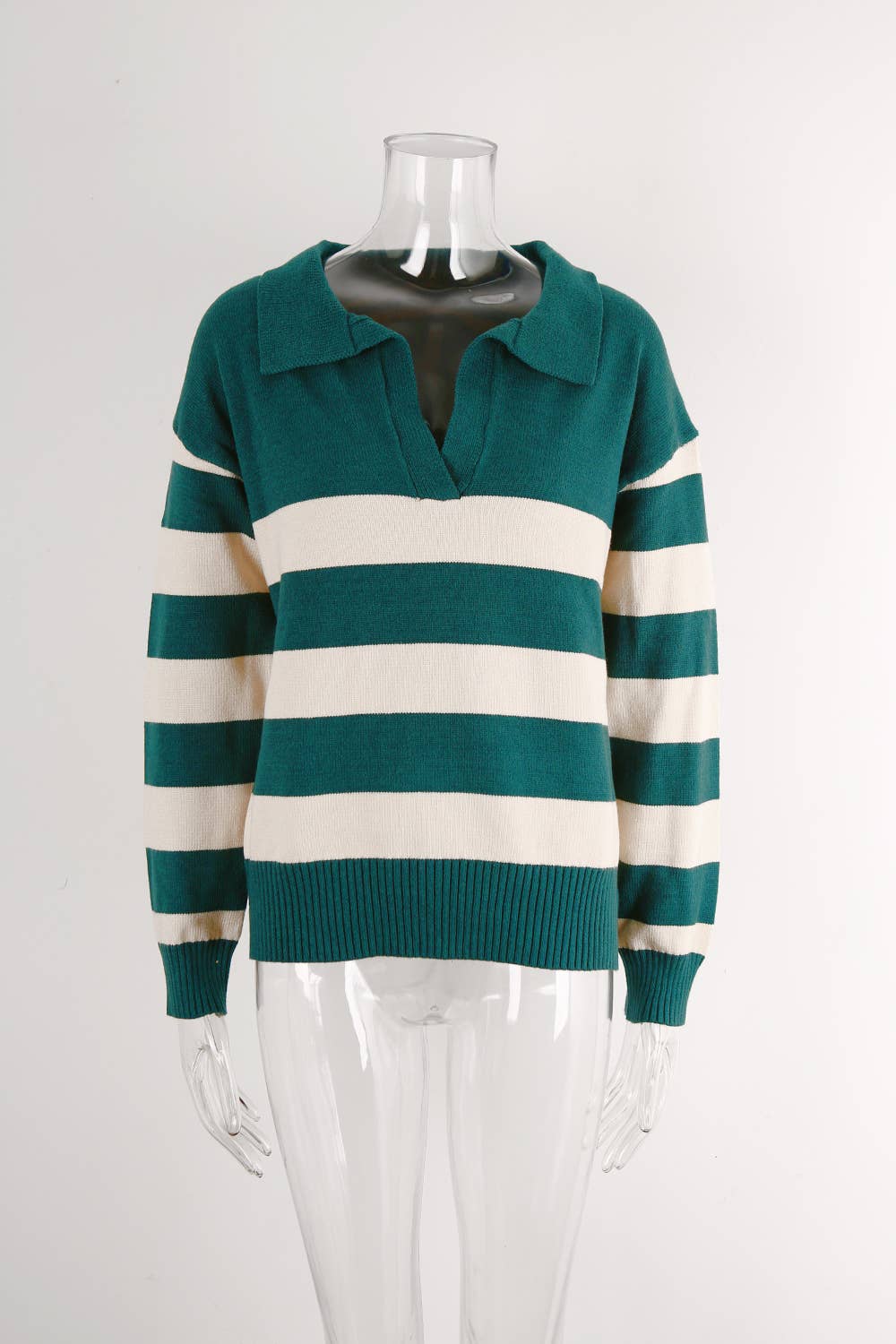 CONTRASTING STRIPED PLOL COLLAR KNIT SWEATER