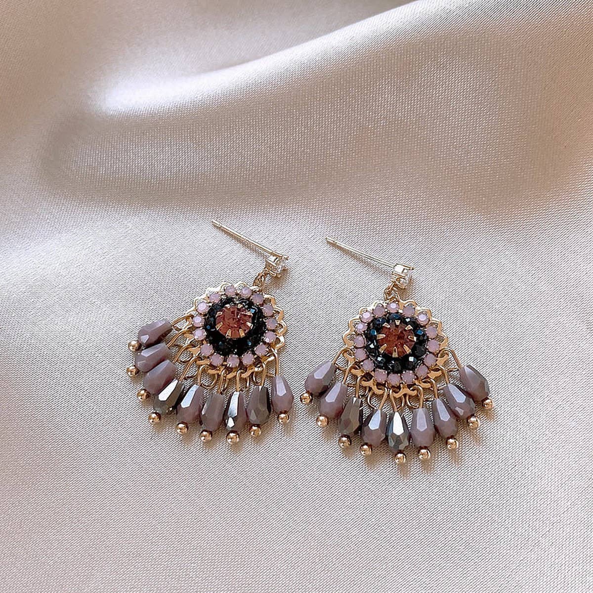 FLOWER FASHION PERSONALIZED TASSEL EARRINGS