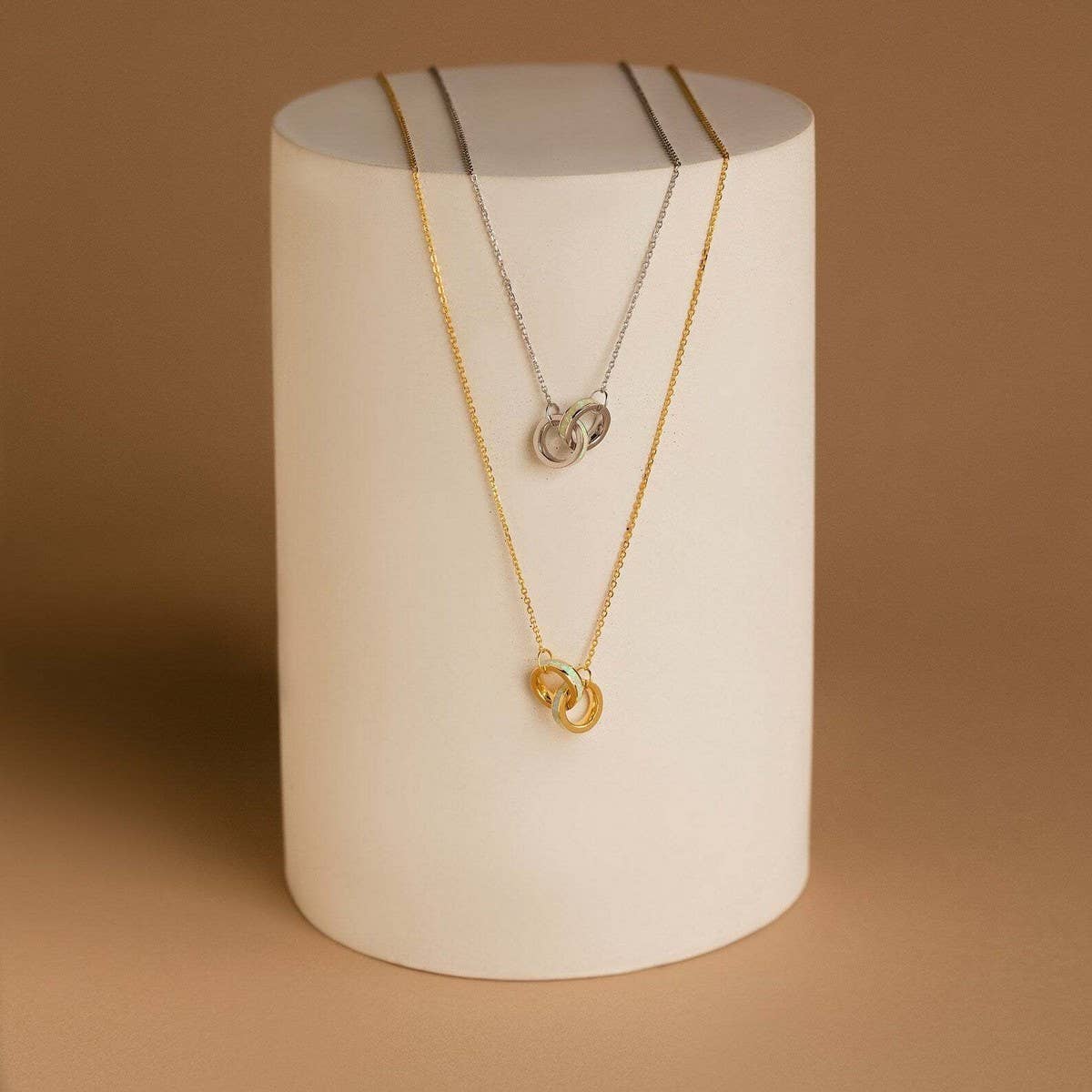 Simple Eternity Circle Asymmetric Necklace_CWMM5735