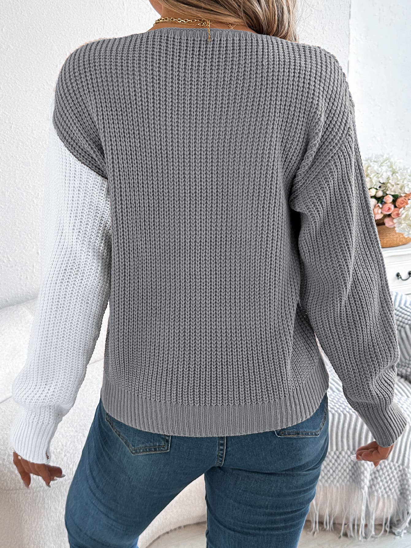CASUAL V-NECK BUTTON-UP LANTERN SLEEVE SWEATER