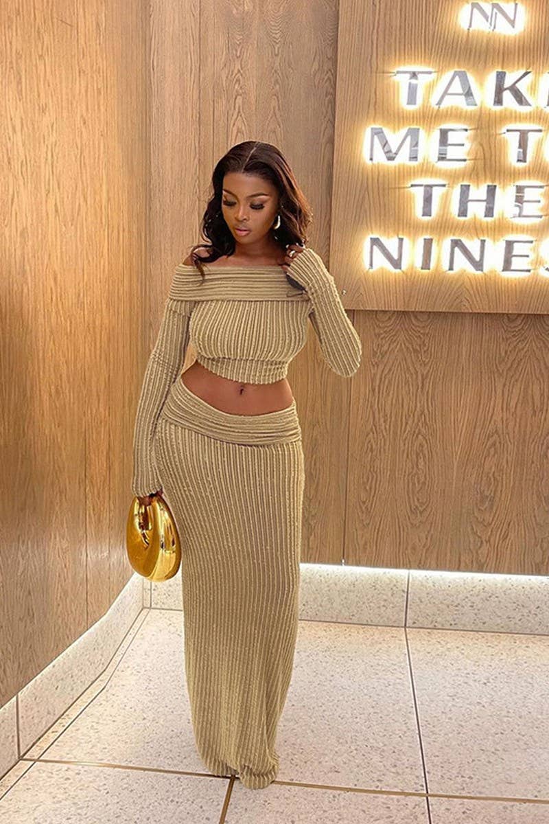 CWSTB1493_RIBBED OFF-SHOULDER BOAT NECK TOP SKIRT SET